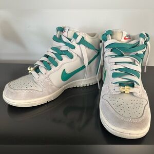 Nike Dunk High First Use Green Noise size 4.5 Y like new no box